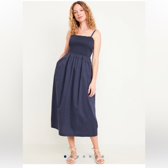 Smocked bodice midi dress from Old Navy - Picture 6 of 7